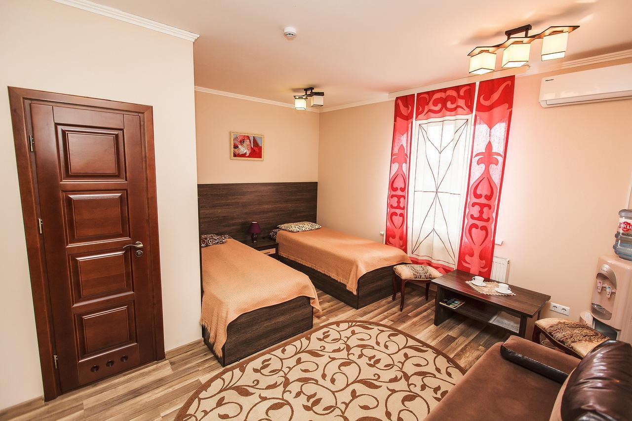 Slavyanskaya Hata Hotel 巴拉诺维奇 外观 照片