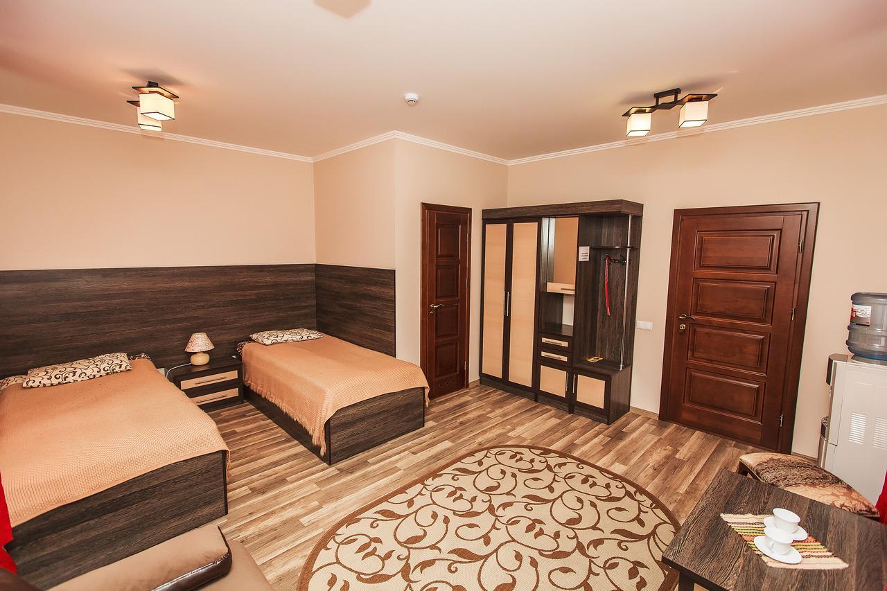 Slavyanskaya Hata Hotel 巴拉诺维奇 外观 照片