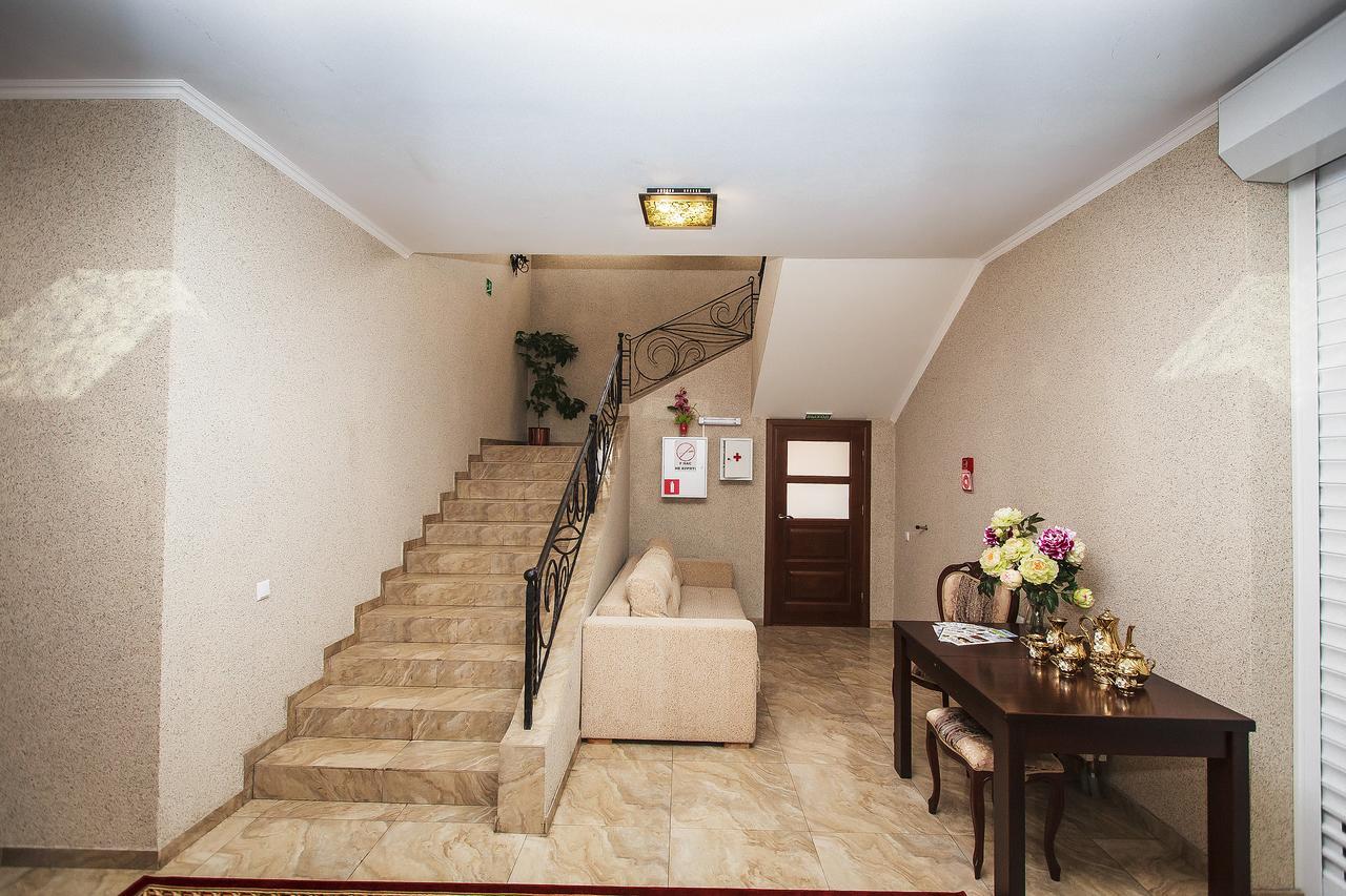 Slavyanskaya Hata Hotel 巴拉诺维奇 外观 照片