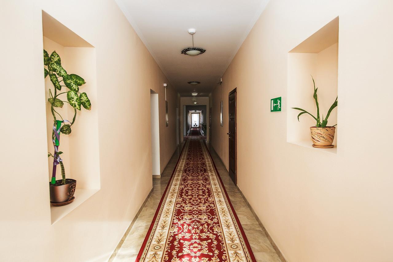 Slavyanskaya Hata Hotel 巴拉诺维奇 外观 照片