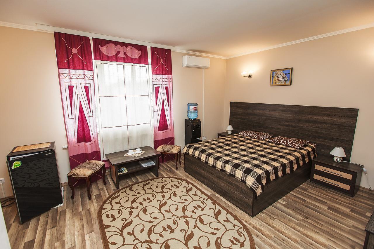Slavyanskaya Hata Hotel 巴拉诺维奇 外观 照片